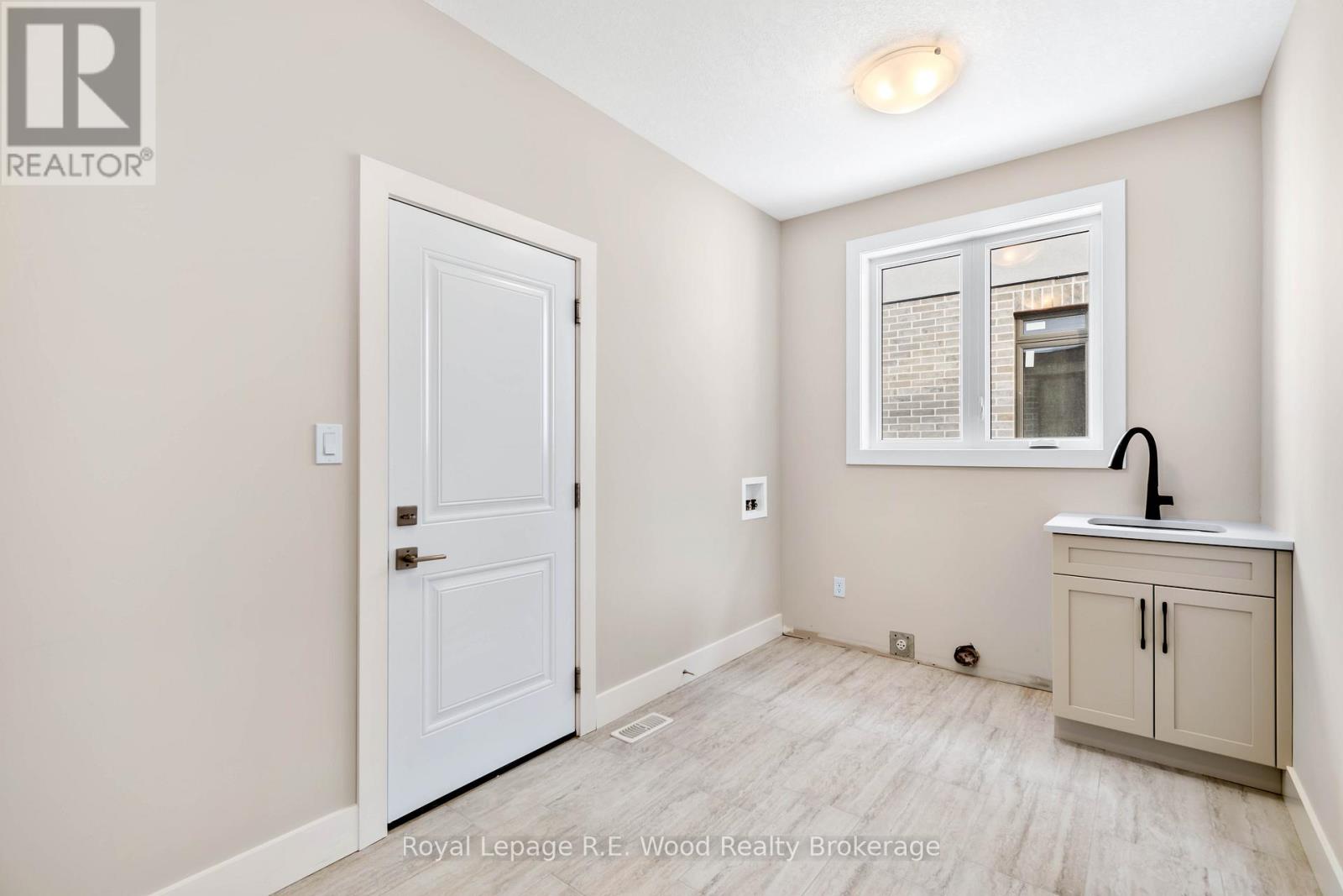 61 Sunview Drive, Norwich (Norwich Town), Ontario  N0J 1P0 - Photo 19 - X11927056