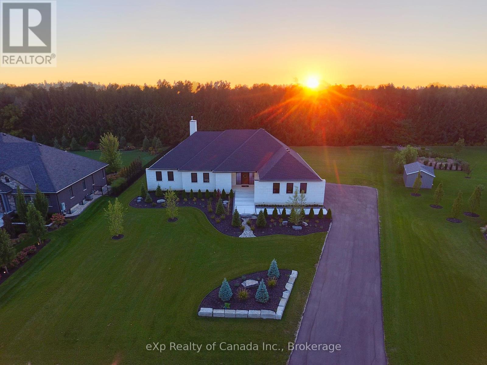 33 August Crescent, Norwich (Otterville), Ontario  N0J 1R0 - Photo 6 - X12024452