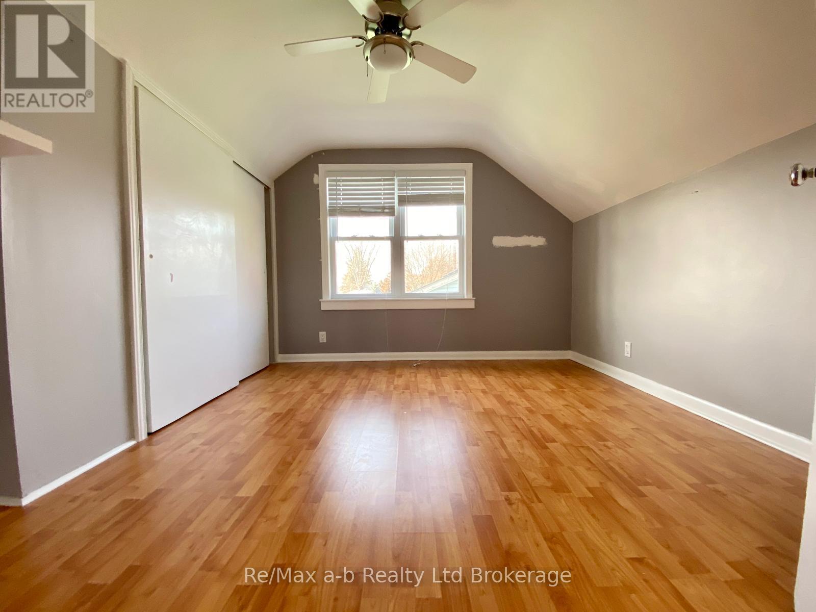 224 Joseph Street, Twp), Ontario  N7L 3H1 - Photo 10 - X12026765
