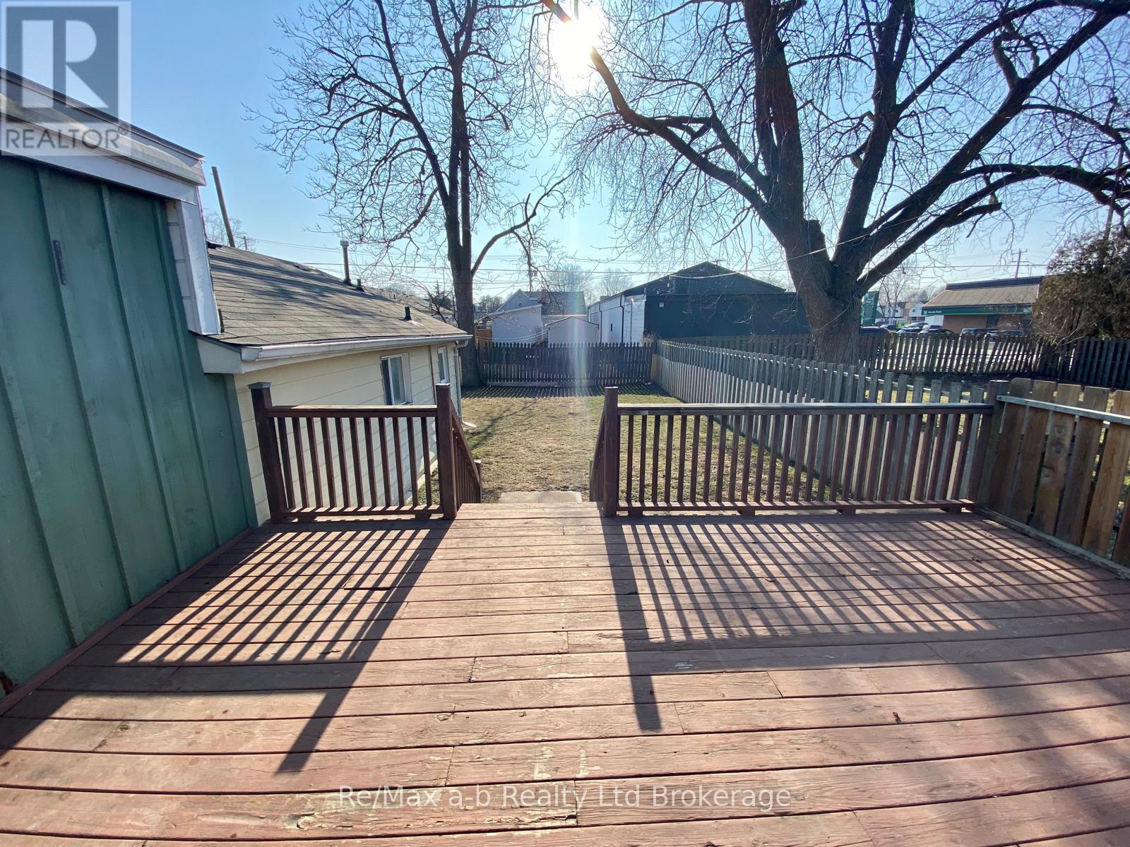 224 Joseph Street, Twp), Ontario  N7L 3H1 - Photo 2 - X12026765