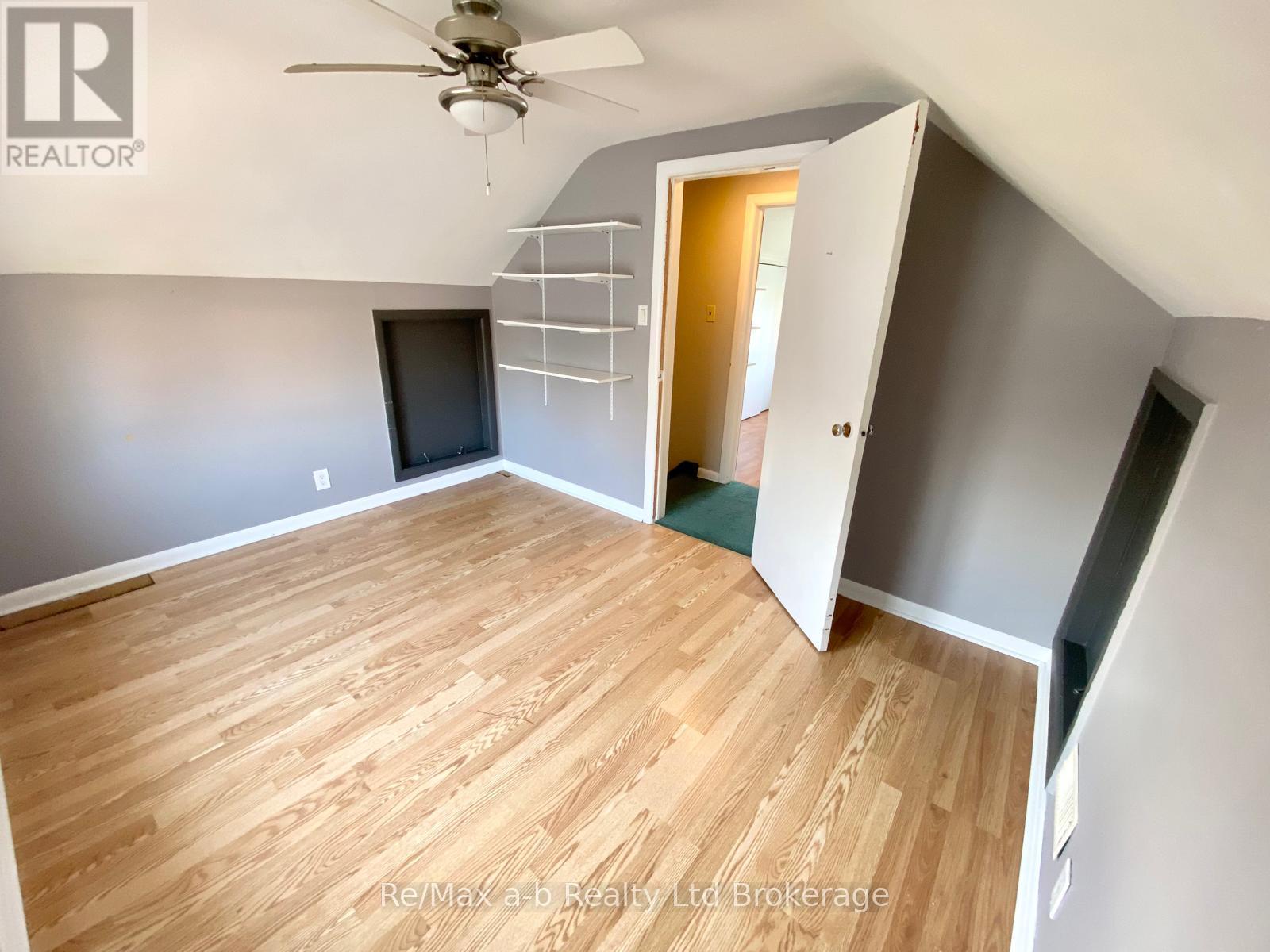 224 Joseph Street, Twp), Ontario  N7L 3H1 - Photo 9 - X12026765