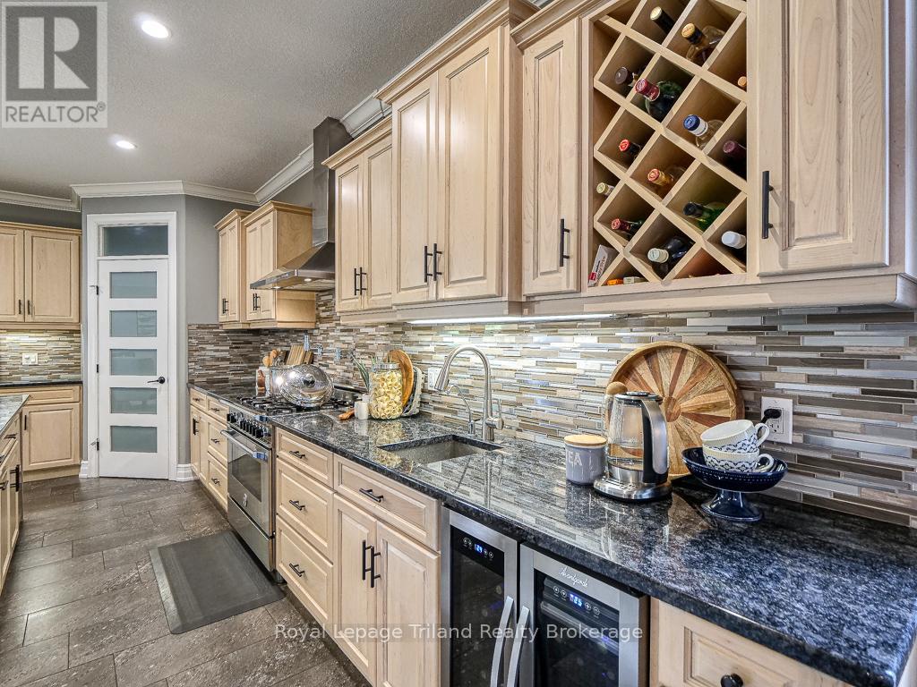 20 Sloan Drive, Zorra (Thamesford), Ontario  N0M 2M0 - Photo 12 - X12030023