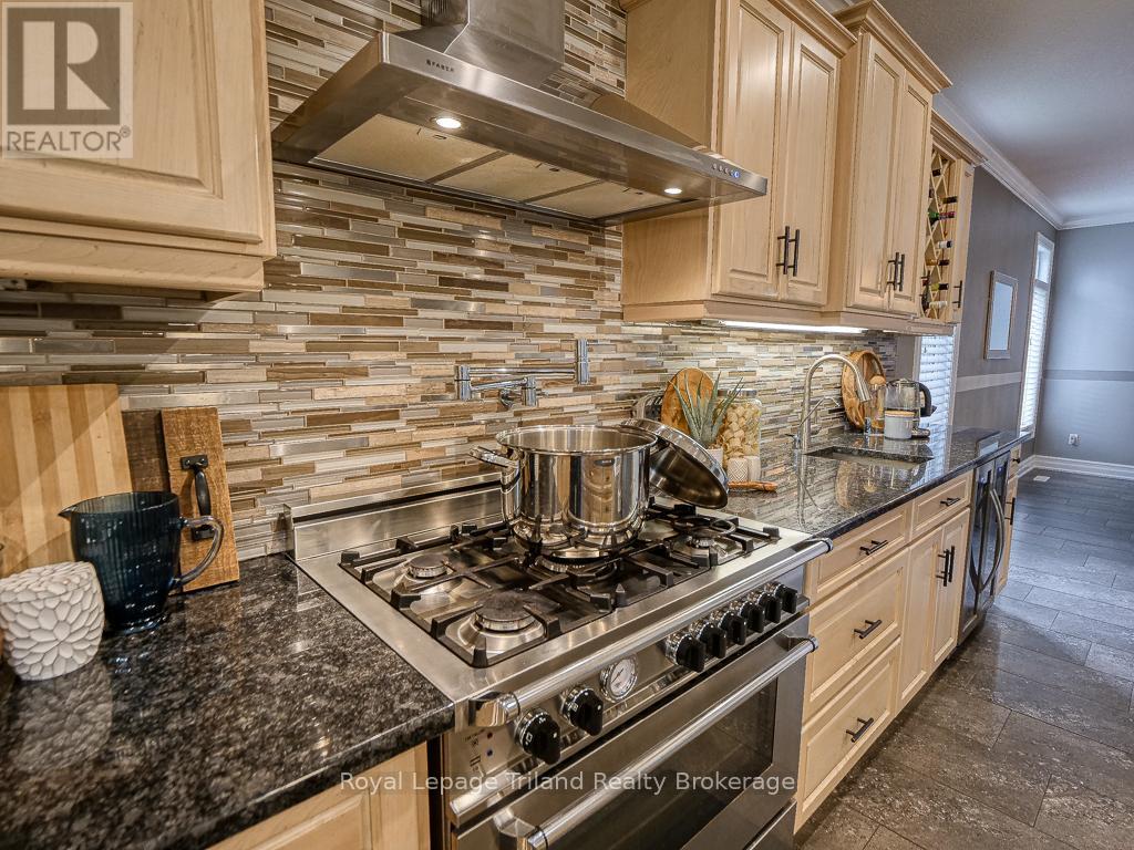 20 Sloan Drive, Zorra (Thamesford), Ontario  N0M 2M0 - Photo 19 - X12030023