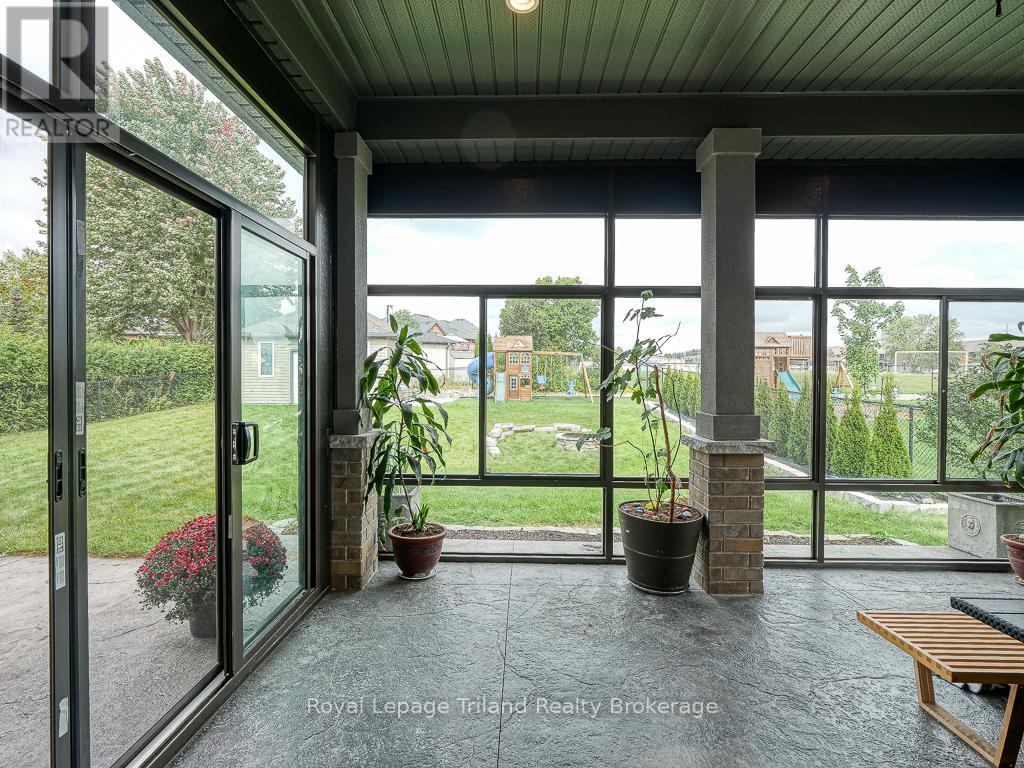 20 Sloan Drive, Zorra (Thamesford), Ontario  N0M 2M0 - Photo 26 - X12030023