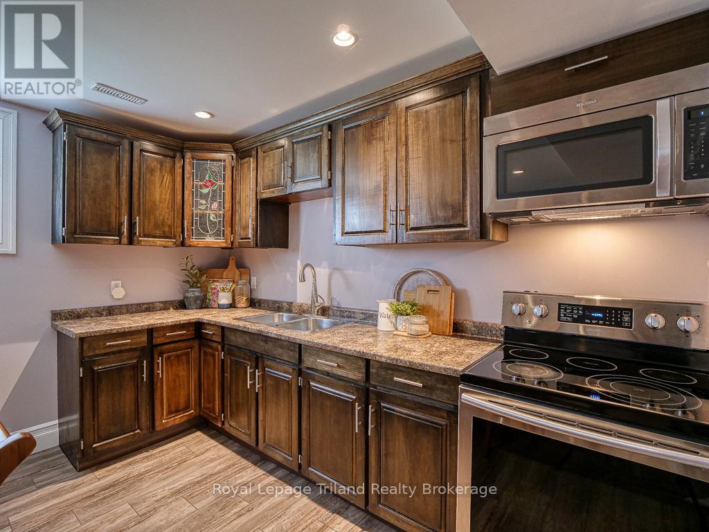 20 Sloan Drive, Zorra (Thamesford), Ontario  N0M 2M0 - Photo 30 - X12030023