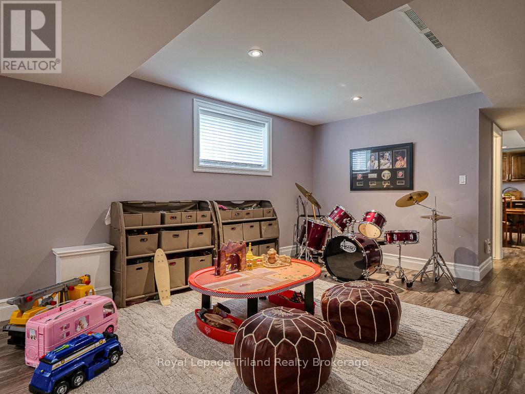 20 Sloan Drive, Zorra (Thamesford), Ontario  N0M 2M0 - Photo 33 - X12030023