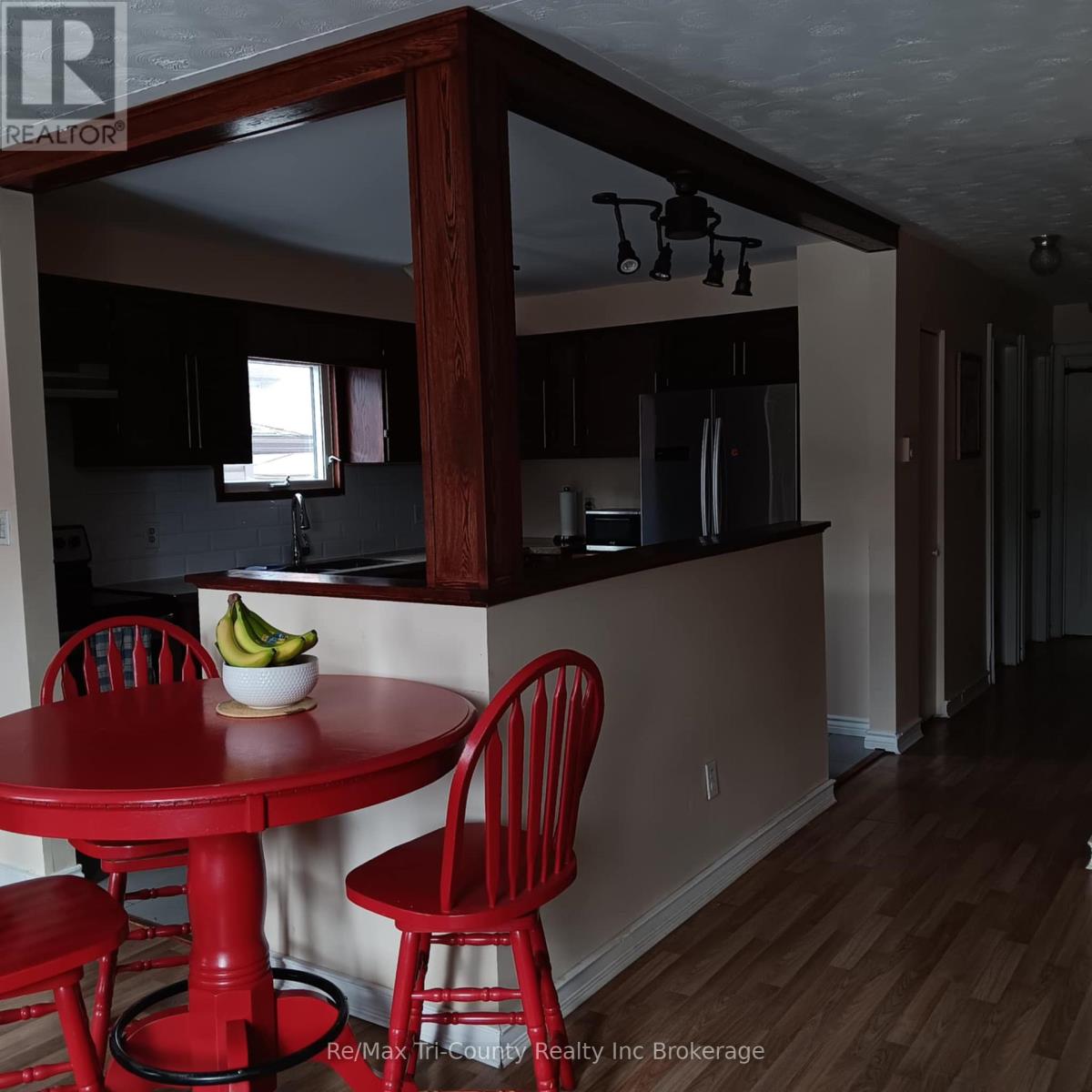 19 Belleview Crescent, North Bay (College Heights), Ontario  P1B 8V2 - Photo 4 - X12073015