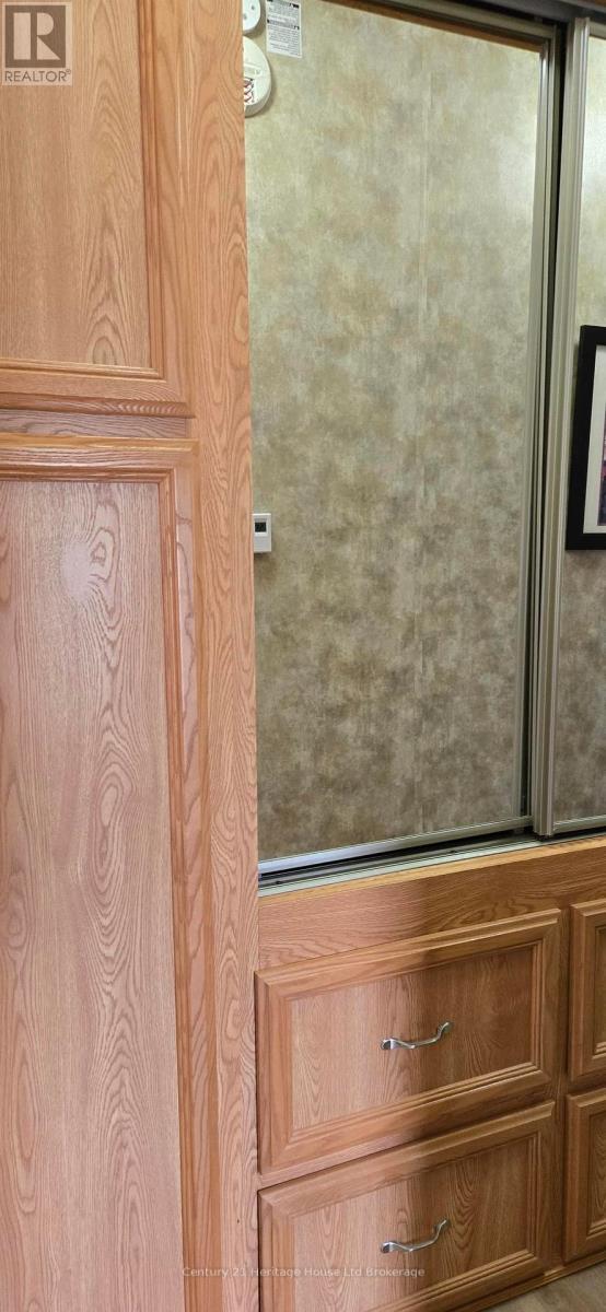 65 - 296 West Quarter Town Line Road, Brant (Brantford Twp), Ontario  N0E 1E0 - Photo 10 - X12091728