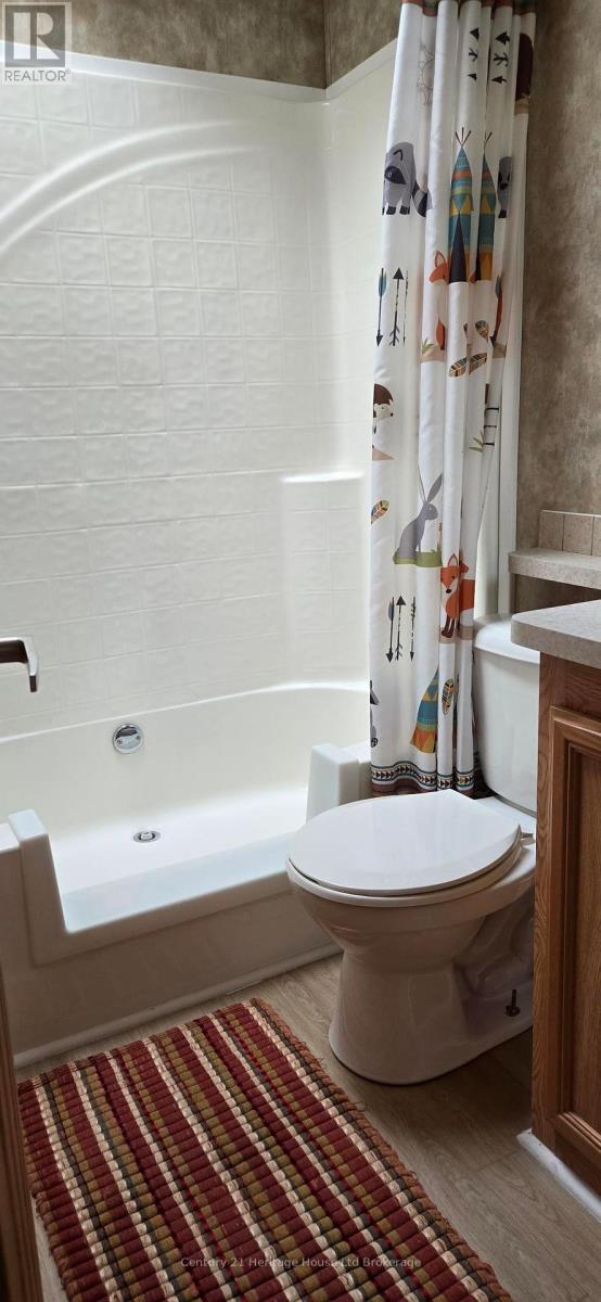 65 - 296 West Quarter Town Line Road, Brant (Brantford Twp), Ontario  N0E 1E0 - Photo 11 - X12091728