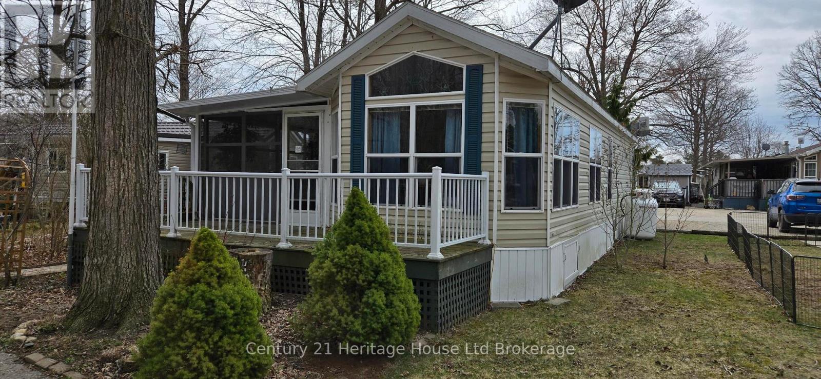 65 - 296 West Quarter Town Line Road, Brant (Brantford Twp), Ontario  N0E 1E0 - Photo 2 - X12091728