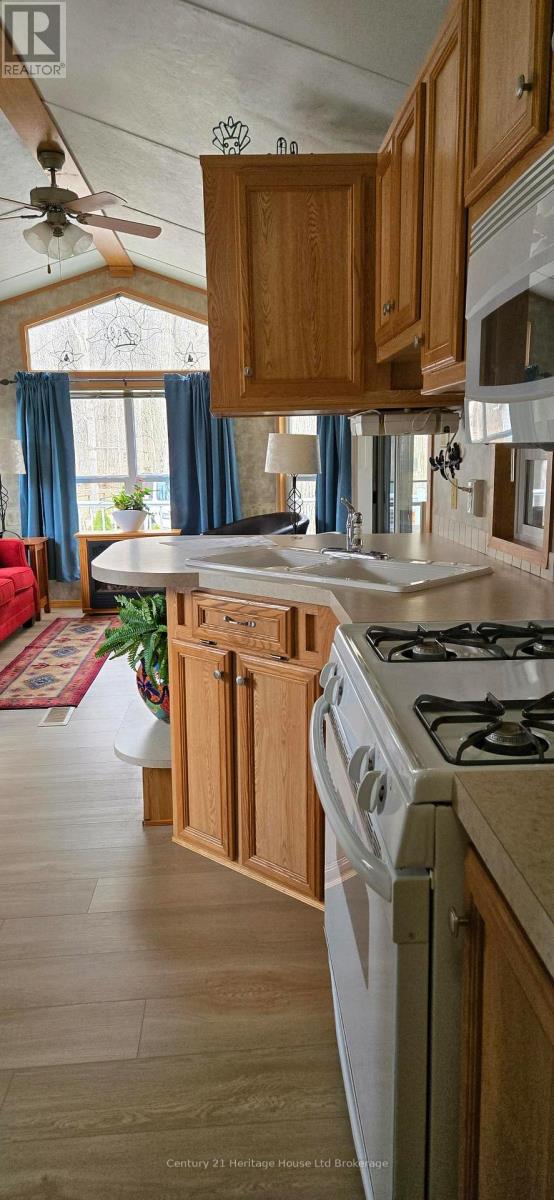 65 - 296 West Quarter Town Line Road, Brant (Brantford Twp), Ontario  N0E 1E0 - Photo 5 - X12091728