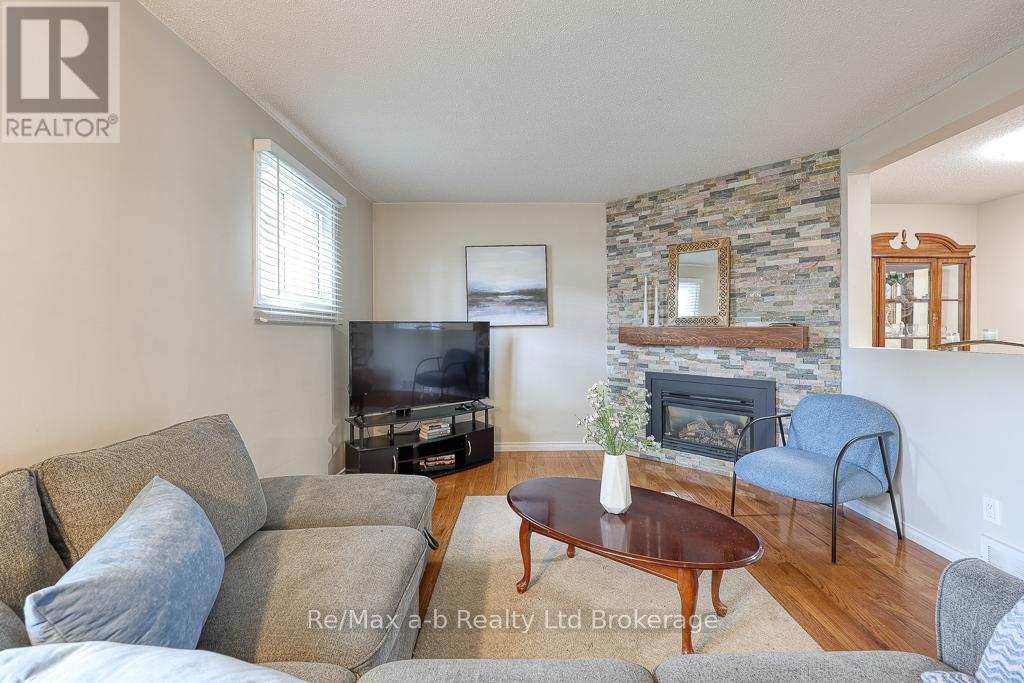 3 - 478 Springbank Avenue N, Woodstock (Woodstock - North), Ontario  N4T 1K7 - Photo 13 - X12150309