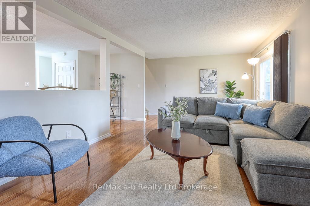 3 - 478 Springbank Avenue N, Woodstock (Woodstock - North), Ontario  N4T 1K7 - Photo 17 - X12150309