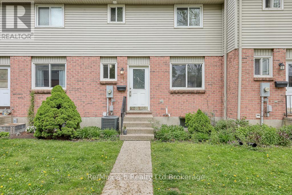 3 - 478 Springbank Avenue N, Woodstock (Woodstock - North), Ontario  N4T 1K7 - Photo 3 - X12150309