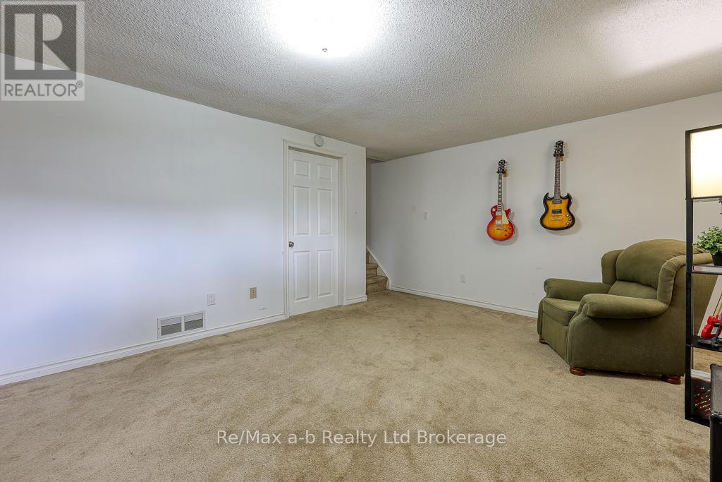 3 - 478 Springbank Avenue N, Woodstock (Woodstock - North), Ontario  N4T 1K7 - Photo 34 - X12150309