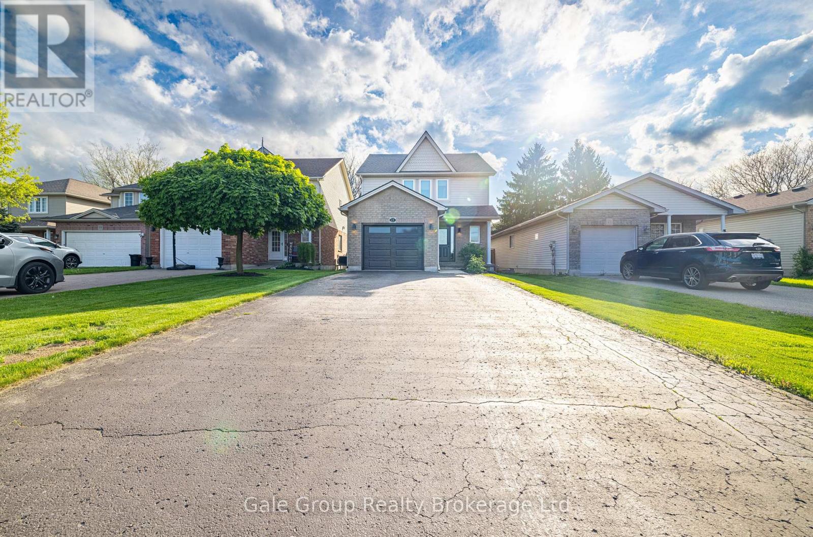 15 Crusoe Place, Ingersoll (Ingersoll - North), Ontario  N5C 4G2 - Photo 3 - X12152947