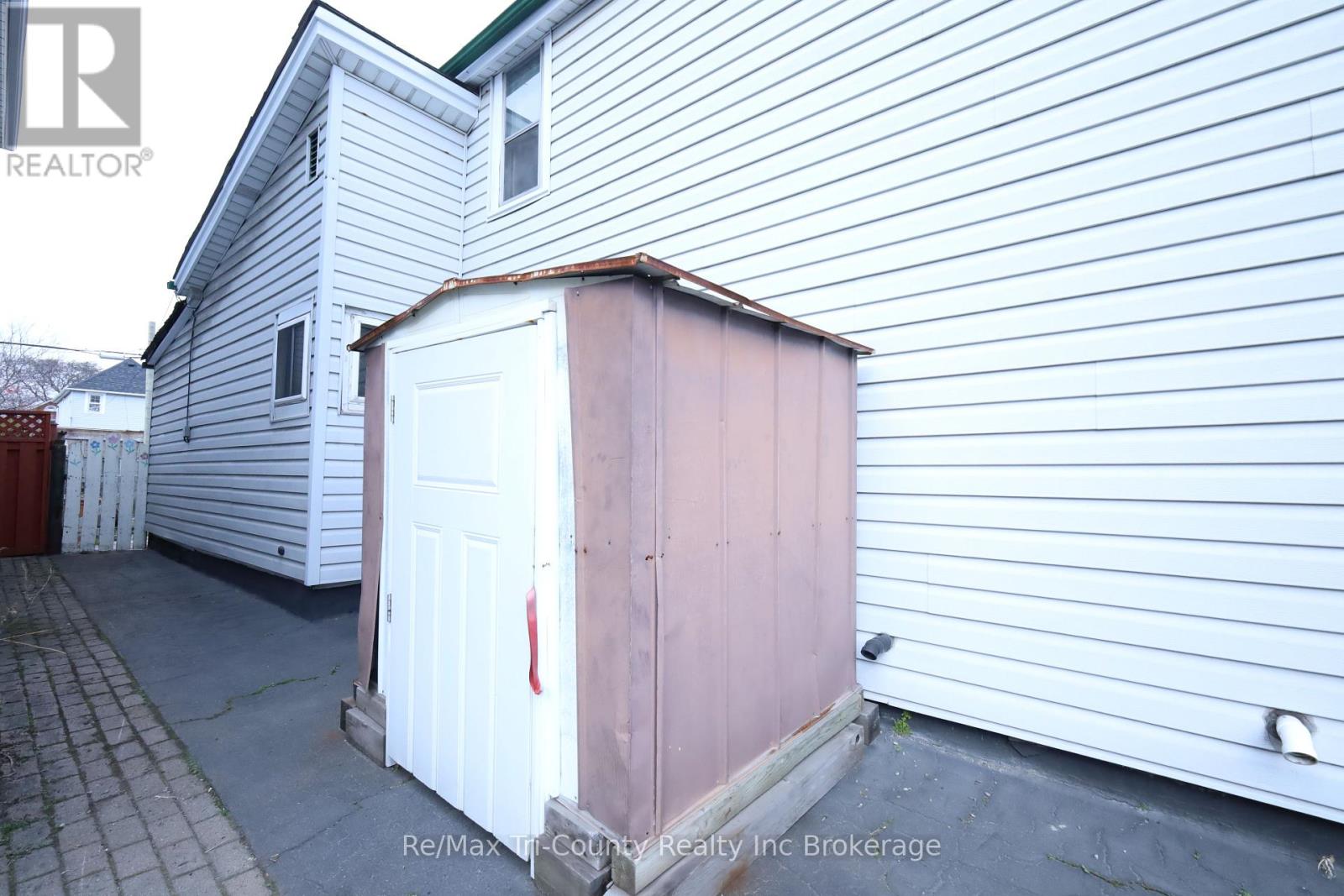 49 Rosemont Avenue, Hamilton (Stipley), Ontario  L8L 2M4 - Photo 30 - X12153641