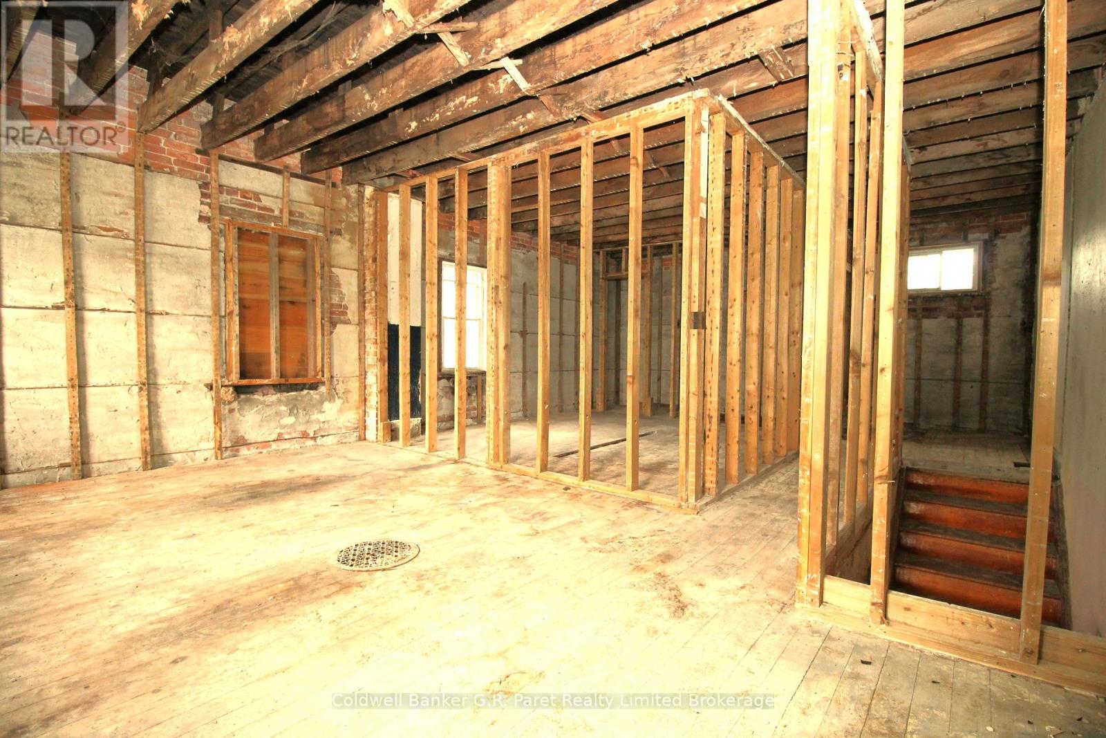 6 Church Street W, Norwich (Burgessville), Ontario  N0J 1C0 - Photo 8 - X12250385