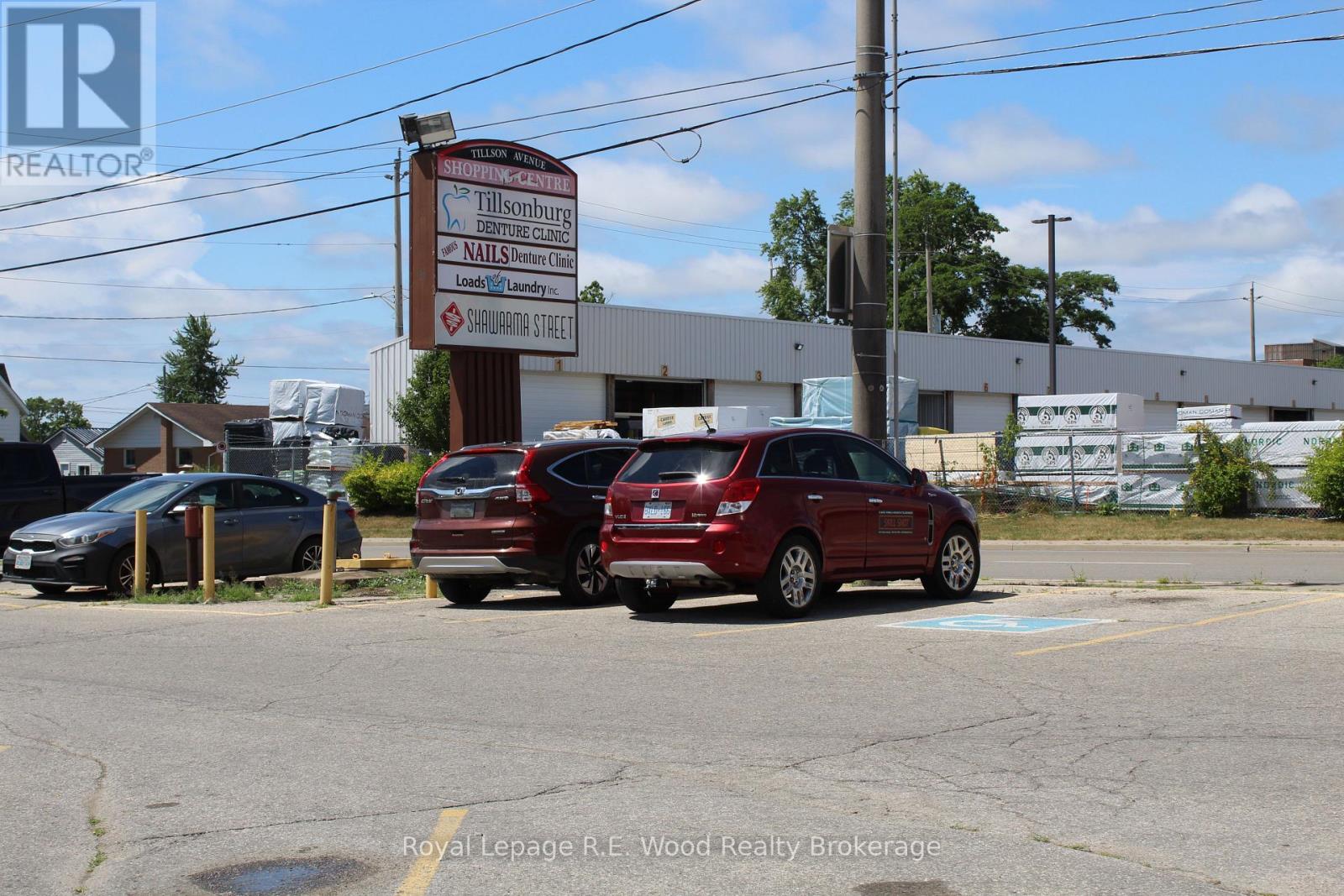 H - 102 Tillson Avenue, Tillsonburg, Ontario  N4G 3A4 - Photo 2 - X12273240