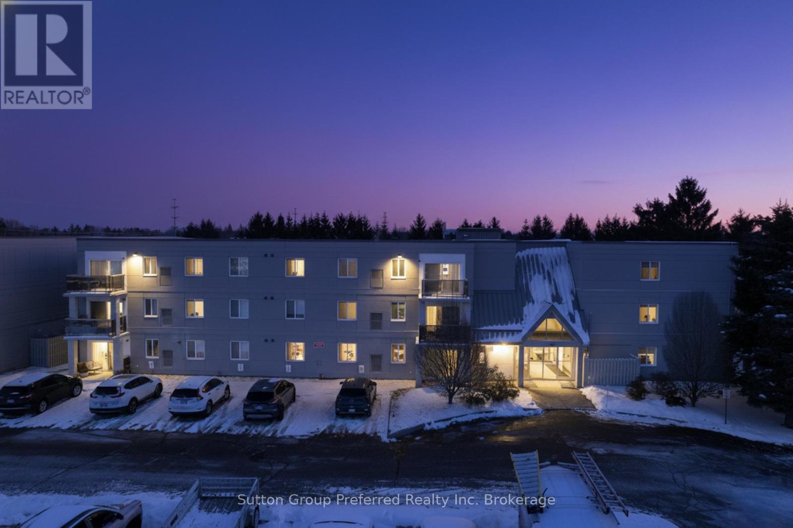 102 - 163 Ferguson Avenue, Woodstock (Woodstock - South), Ontario  N4V 1B1 - Photo 2 - X12276813