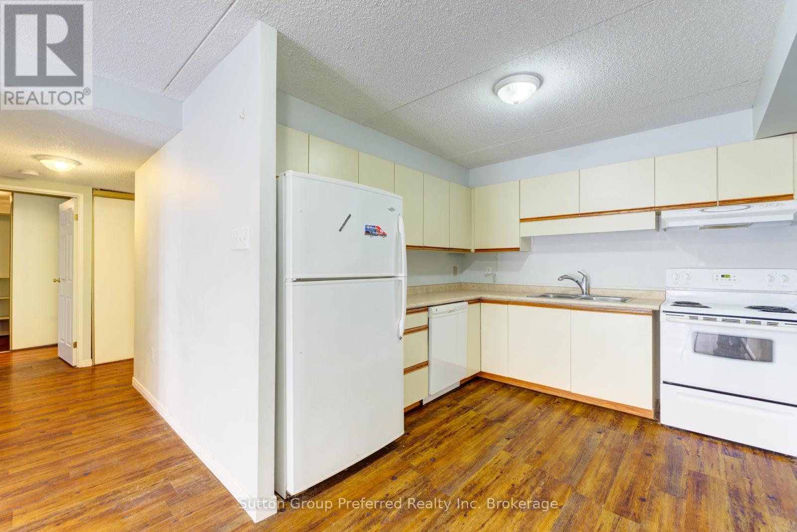 102 - 163 Ferguson Avenue, Woodstock (Woodstock - South), Ontario  N4V 1B1 - Photo 23 - X12276813