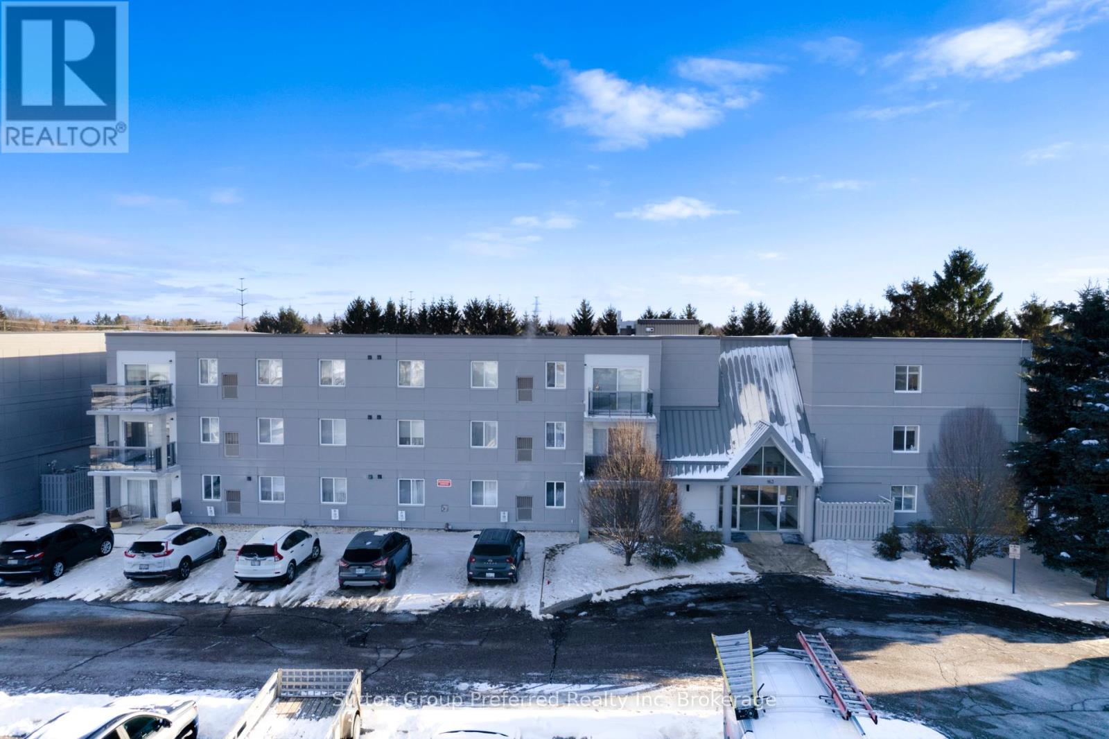 102 - 163 Ferguson Avenue, Woodstock (Woodstock - South), Ontario  N4V 1B1 - Photo 4 - X12276813