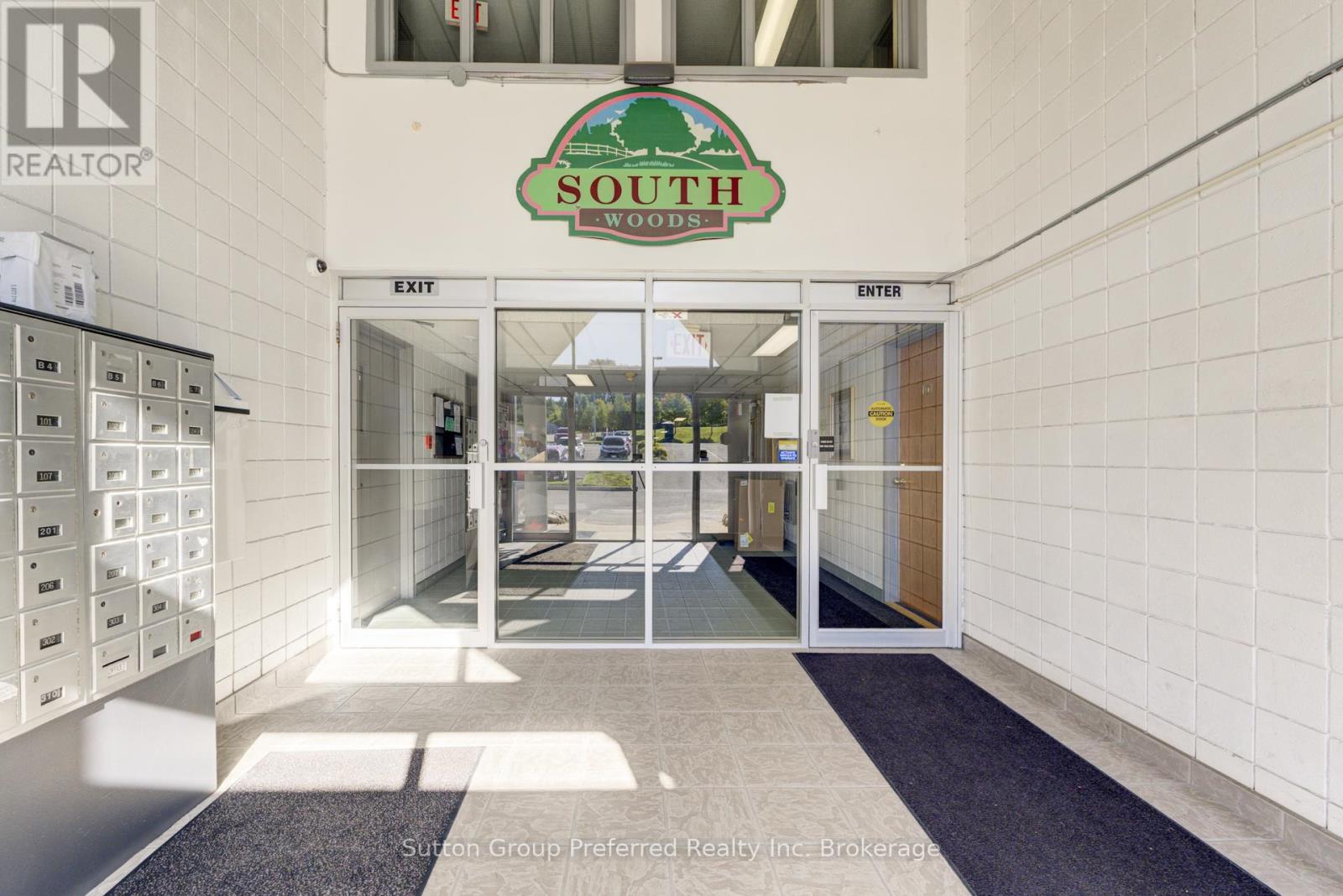 102 - 163 Ferguson Avenue, Woodstock (Woodstock - South), Ontario  N4V 1B1 - Photo 6 - X12276813