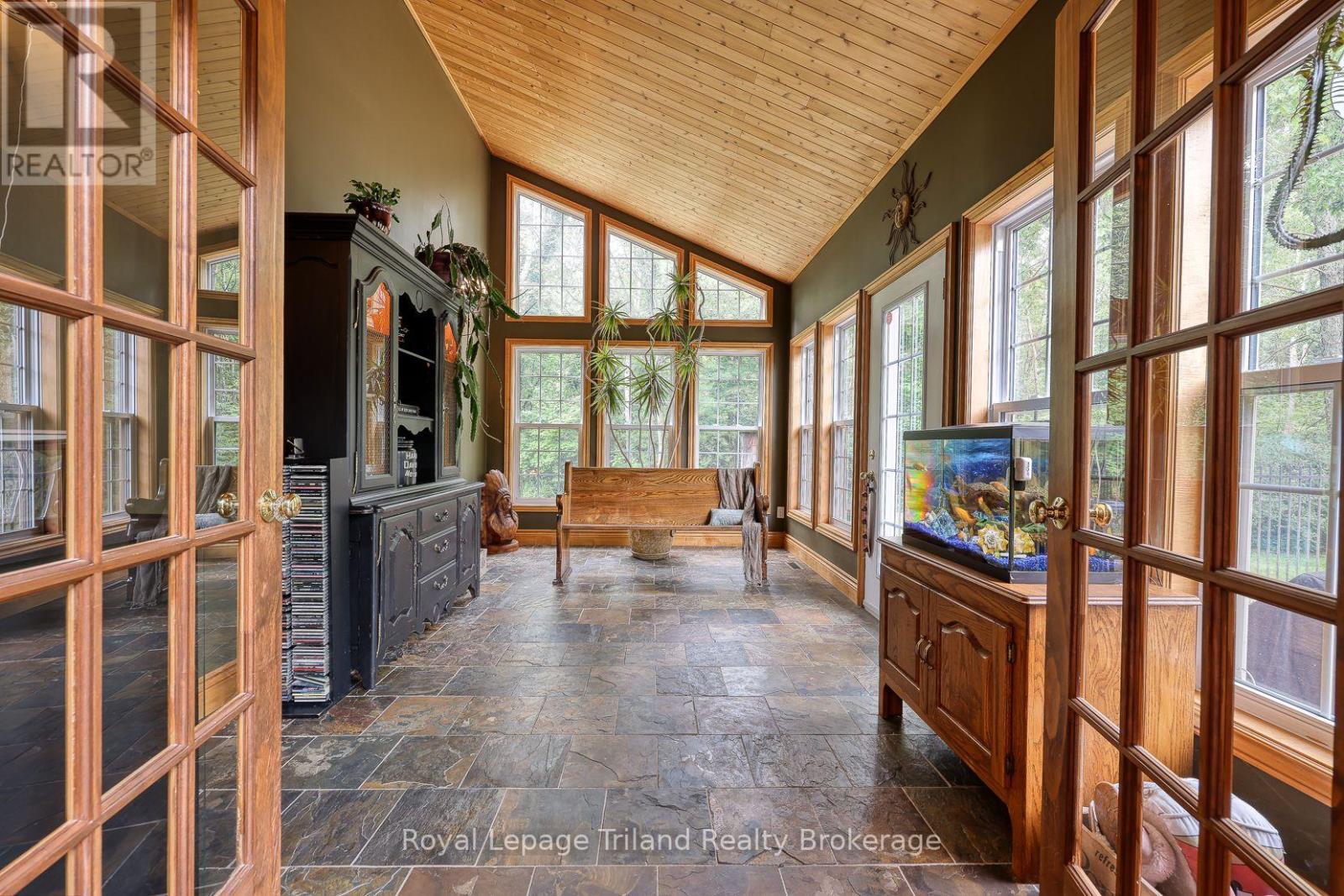 537 Plowman's Line, Norfolk, Ontario  N4G 4G9 - Photo 10 - X12282185