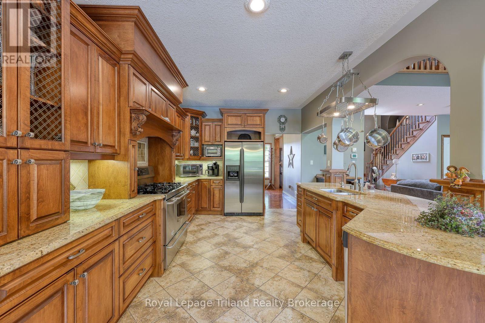 537 Plowman's Line, Norfolk, Ontario  N4G 4G9 - Photo 12 - X12282185