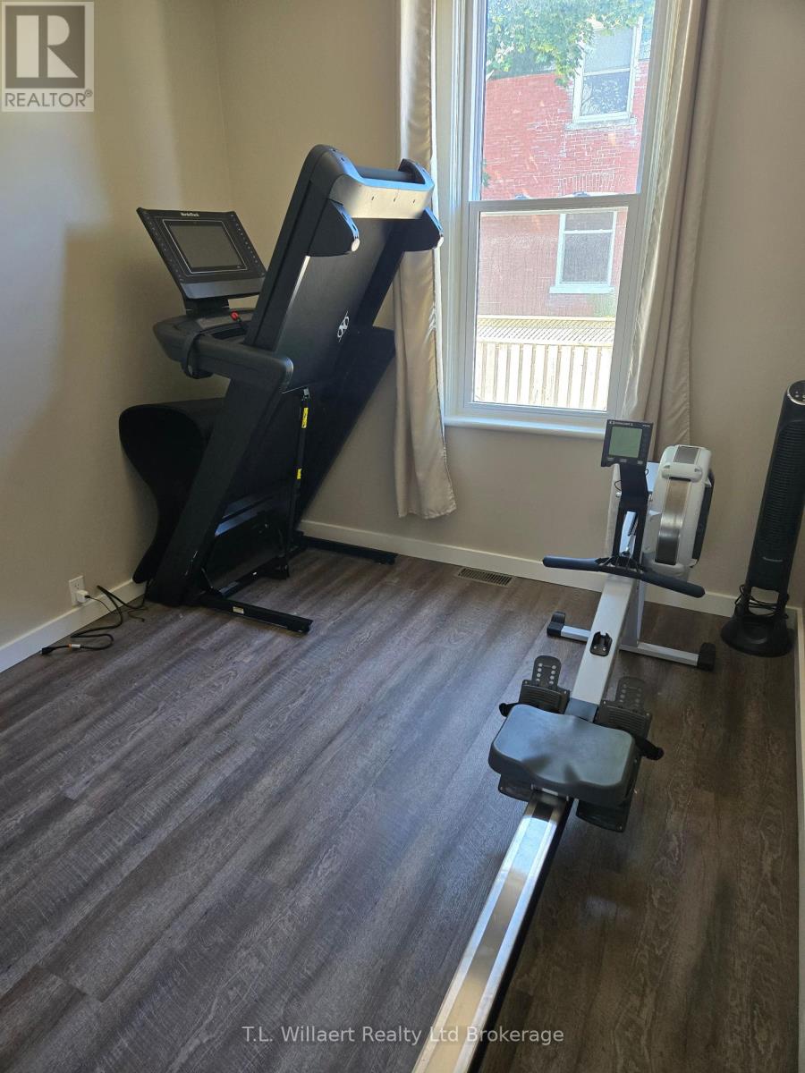 14 Rutherford Avenue, Aylmer, Ontario  N5H 2N6 - Photo 5 - X12307620