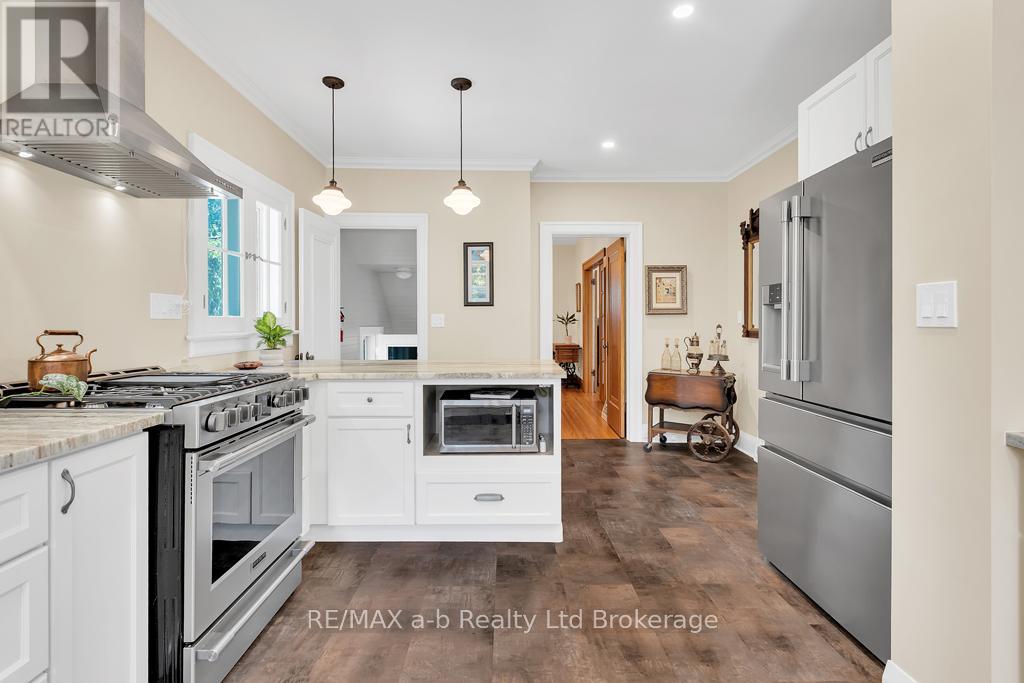 347 Broadway Street, Tillsonburg, Ontario  N4G 3S4 - Photo 6 - X12314791