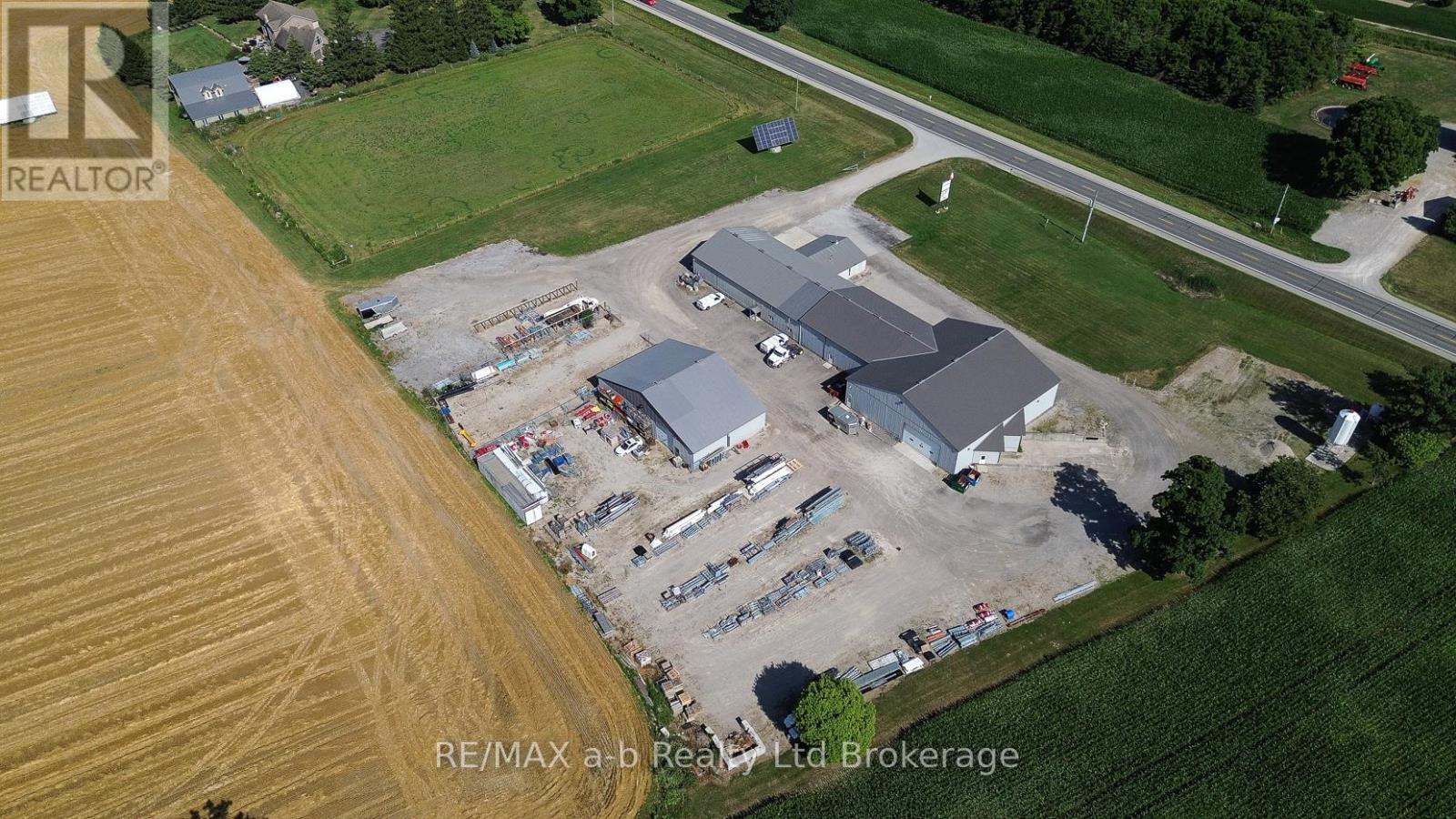 15456 Elginfield Road, Lucan Biddulph, Ontario  N0M 1V0 - Photo 3 - X12321562