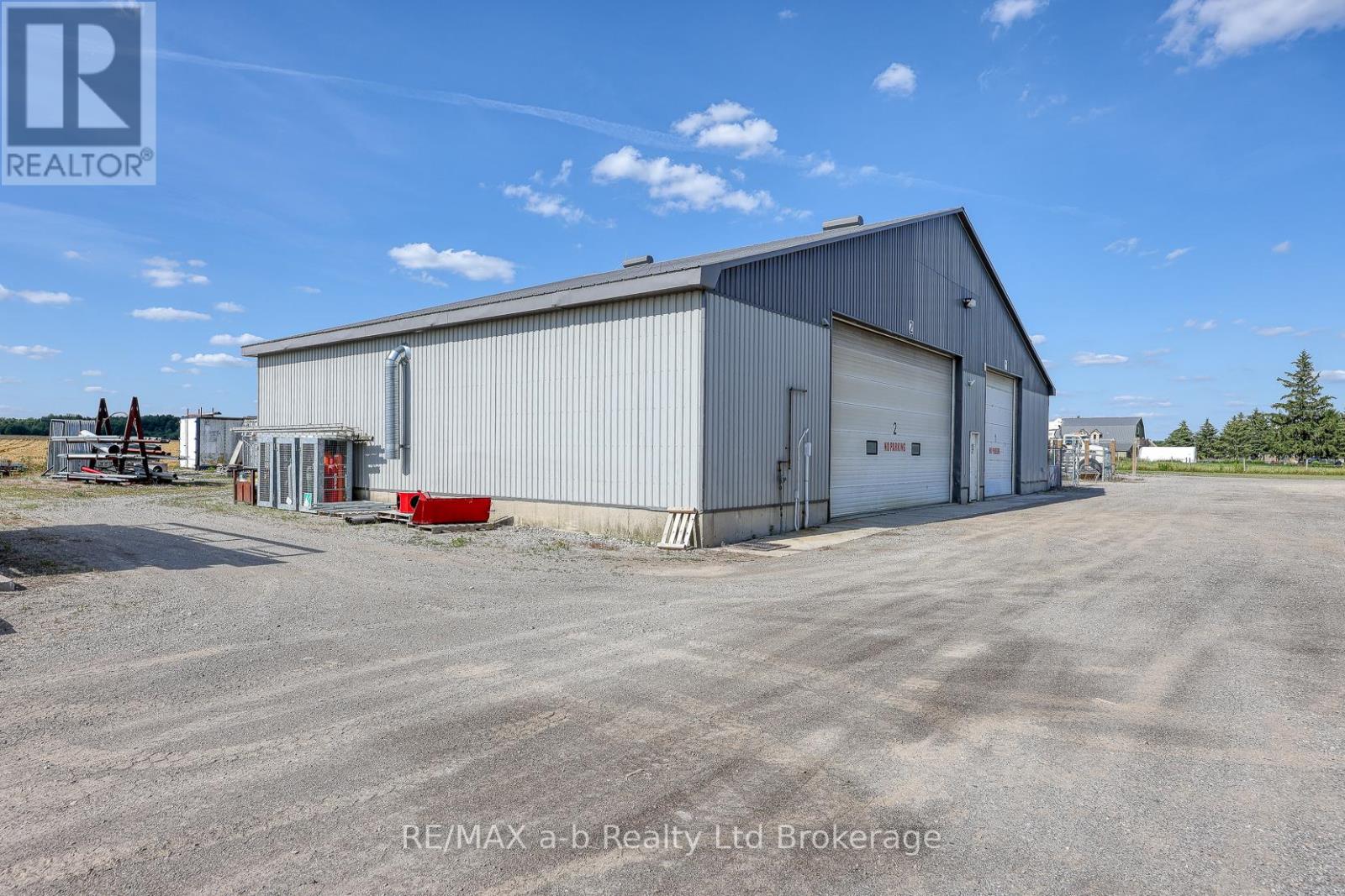 15456 Elginfield Road, Lucan Biddulph, Ontario  N0M 1V0 - Photo 7 - X12321562