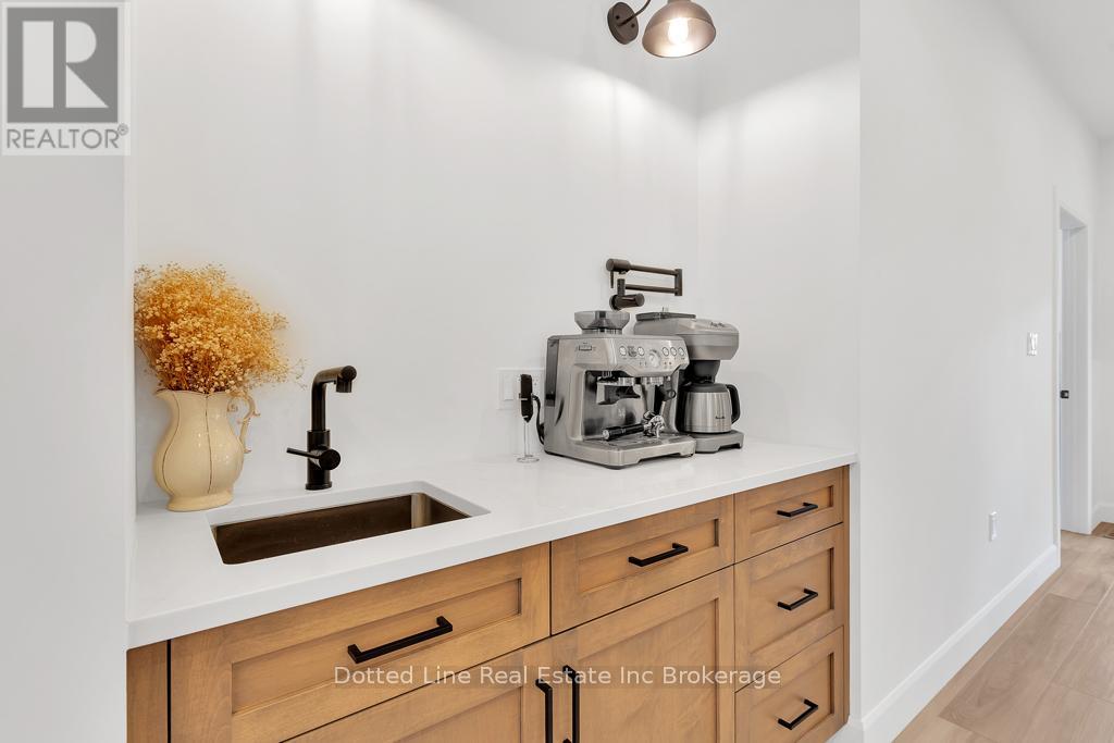 4 Charles Court, Bayham (Port Burwell), Ontario  N0J 1T0 - Photo 12 - X12323659