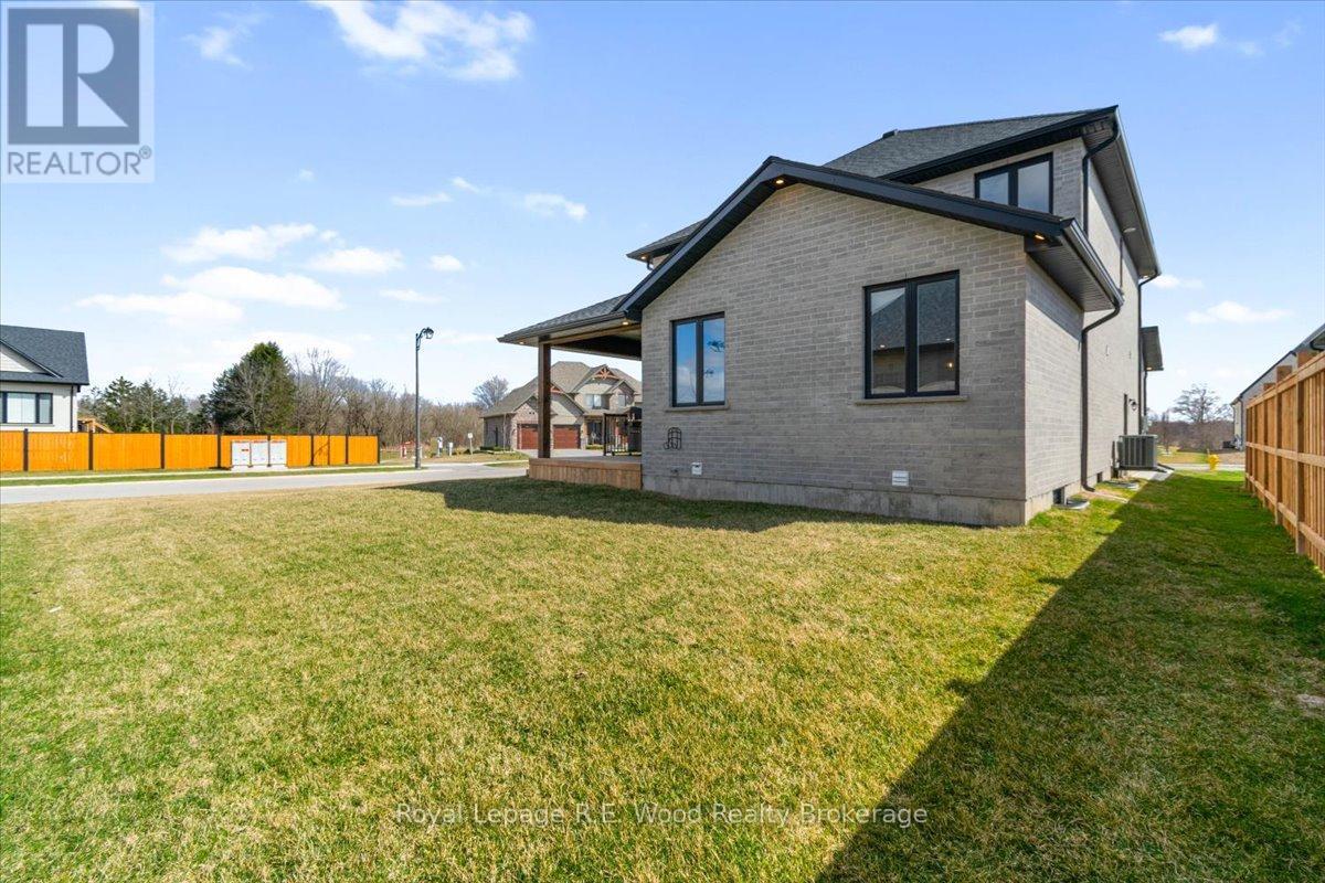 39 Herb Street, Norwich (Norwich Town), Ontario  N0J 1P0 - Photo 7 - X12323986