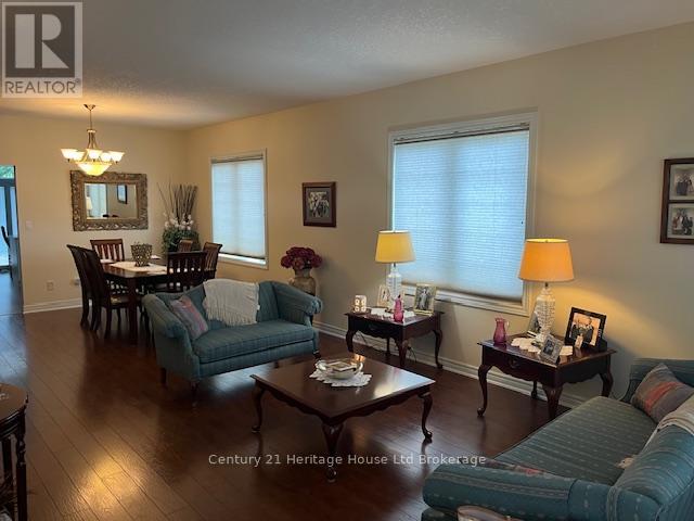 1 - 21 Balazs Court, Tillsonburg, Ontario  N4G 5W6 - Photo 3 - X12350572