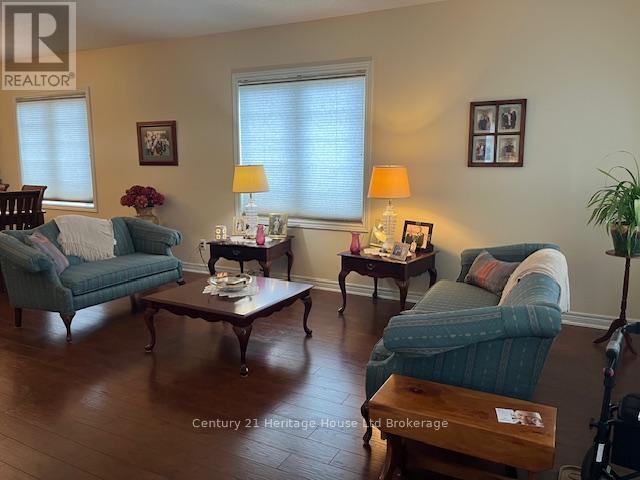 1 - 21 Balazs Court, Tillsonburg, Ontario  N4G 5W6 - Photo 4 - X12350572