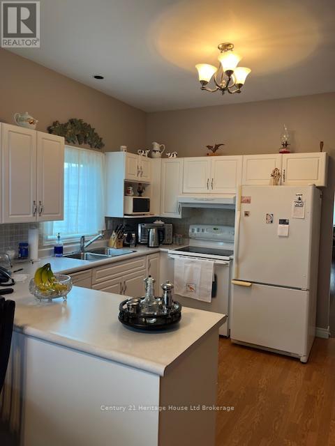 1 - 21 Balazs Court, Tillsonburg, Ontario  N4G 5W6 - Photo 8 - X12350572