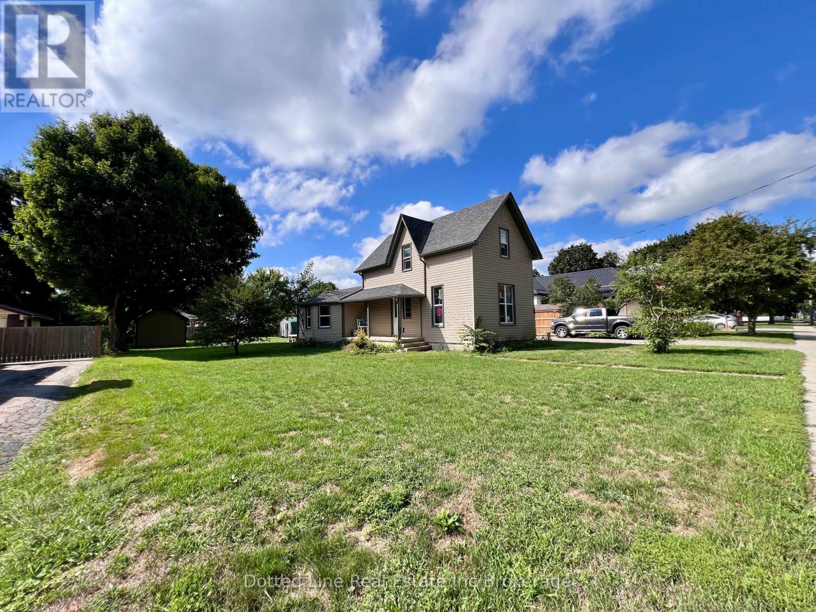 38 Harvey Street, Aylmer, Ontario  N5H 1T1 - Photo 3 - X12362939