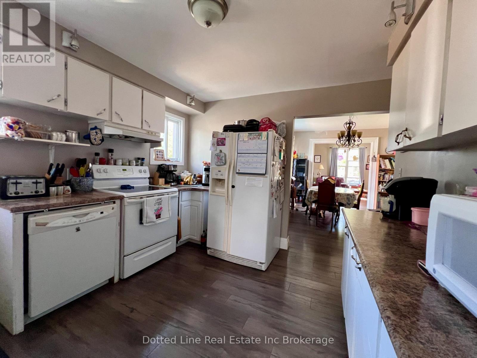 38 Harvey Street, Aylmer, Ontario  N5H 1T1 - Photo 4 - X12362939