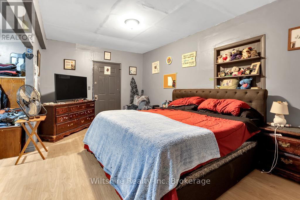 324 Broadway Street, Tillsonburg, Ontario  N4G 3S1 - Photo 12 - X12365284