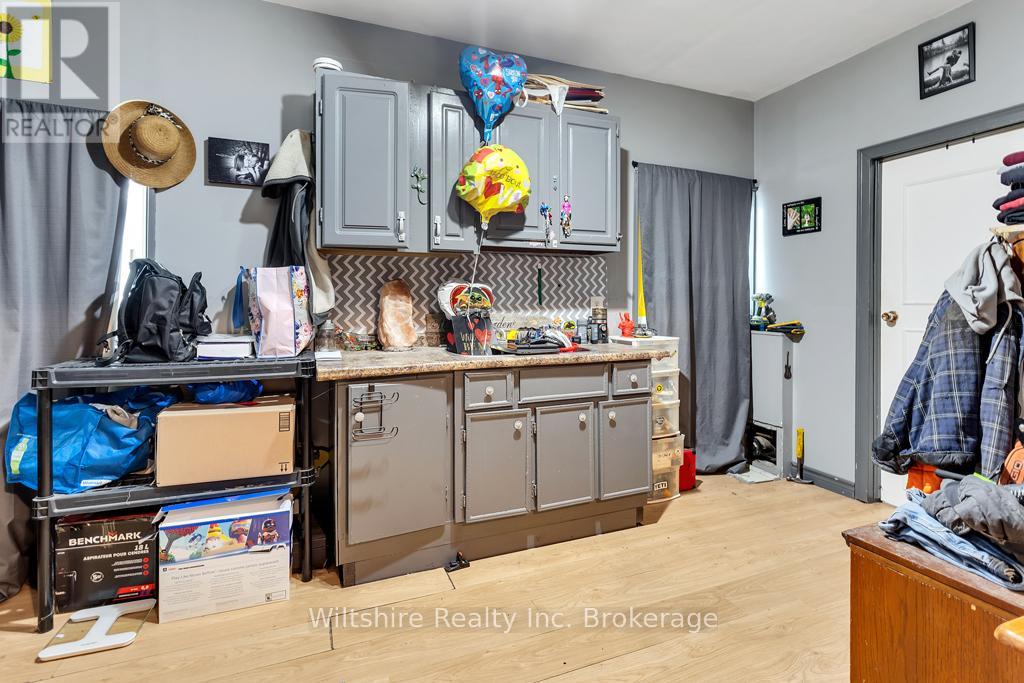 324 Broadway Street, Tillsonburg, Ontario  N4G 3S1 - Photo 17 - X12365284