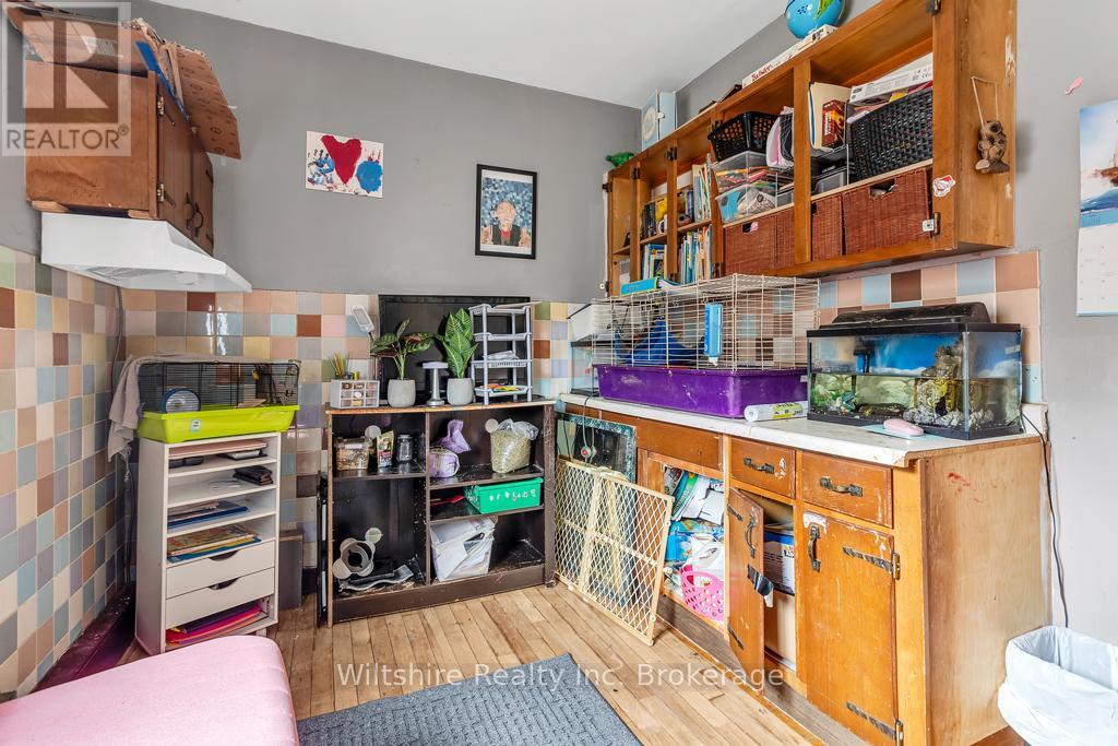 324 Broadway Street, Tillsonburg, Ontario  N4G 3S1 - Photo 5 - X12365284