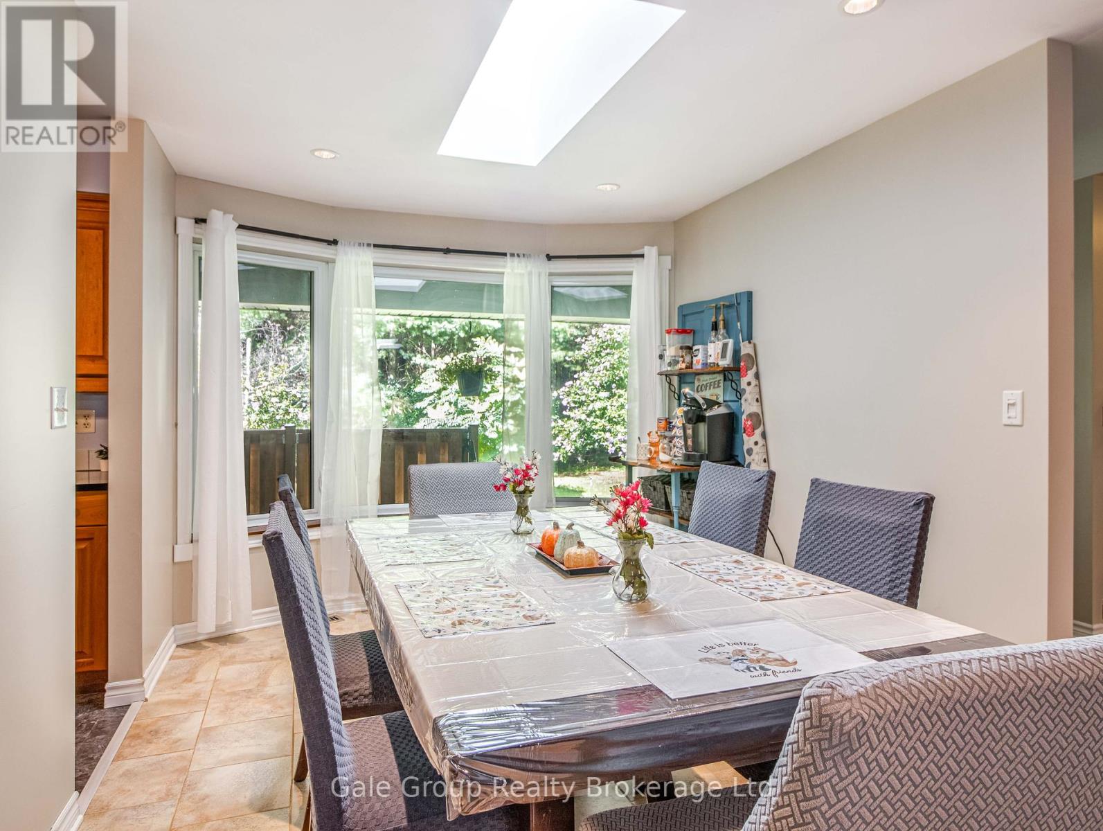 1048 County Rd 28 Road, Norfolk (Frogmore), Ontario  N0E 1G0 - Photo 12 - X12377755