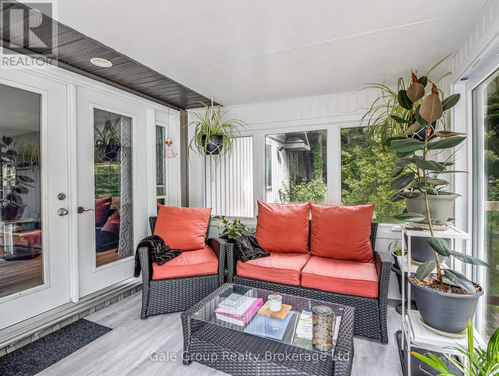 1048 County Rd 28 Road, Norfolk (Frogmore), Ontario  N0E 1G0 - Photo 5 - X12377755