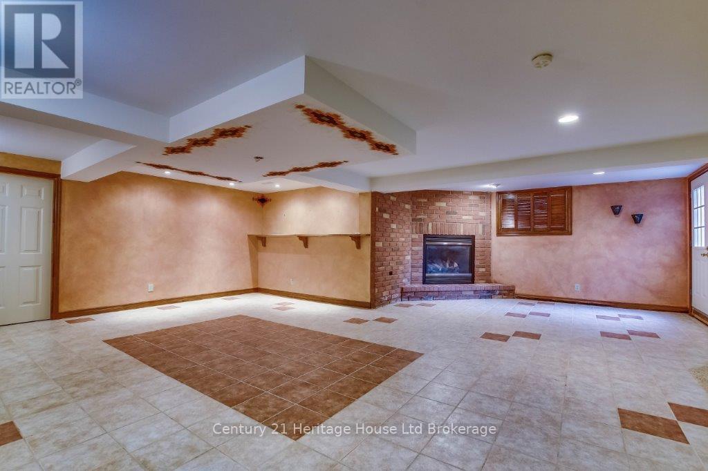 675 Lansdowne Avenue, Woodstock (Woodstock - North), Ontario  N4T 1K3 - Photo 28 - X12382339