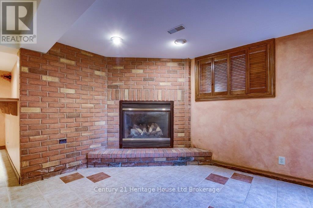 675 Lansdowne Avenue, Woodstock (Woodstock - North), Ontario  N4T 1K3 - Photo 29 - X12382339