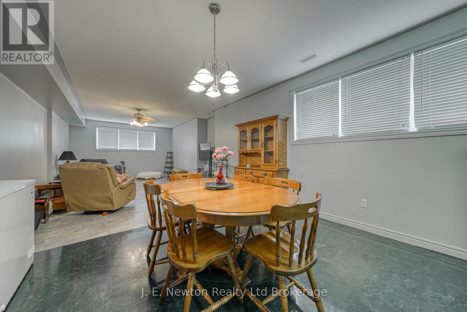 356 Broadway Street, Tillsonburg, Ontario  N4G 3S3 - Photo 25 - X12388690