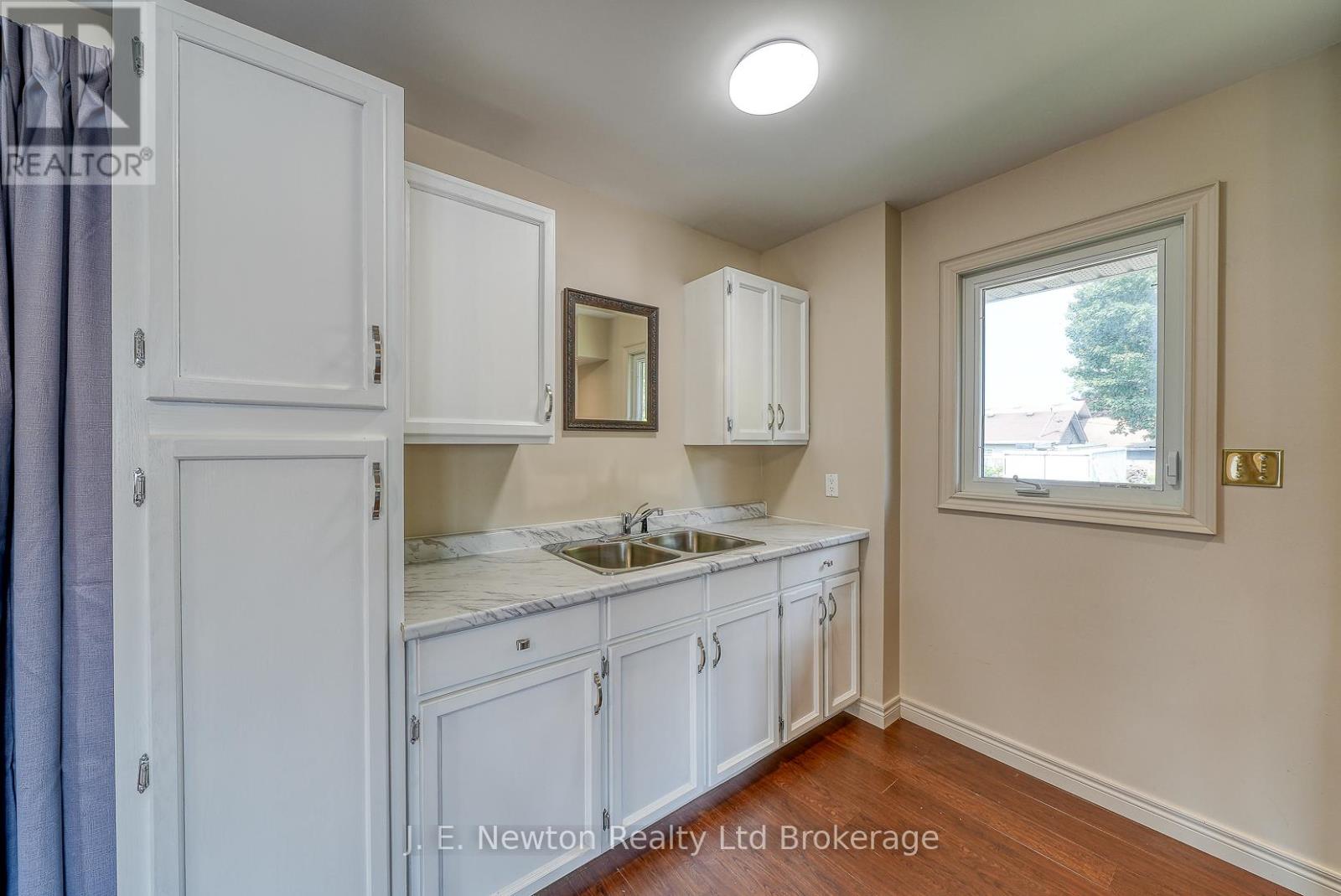 356 Broadway Street, Tillsonburg, Ontario  N4G 3S3 - Photo 38 - X12388690