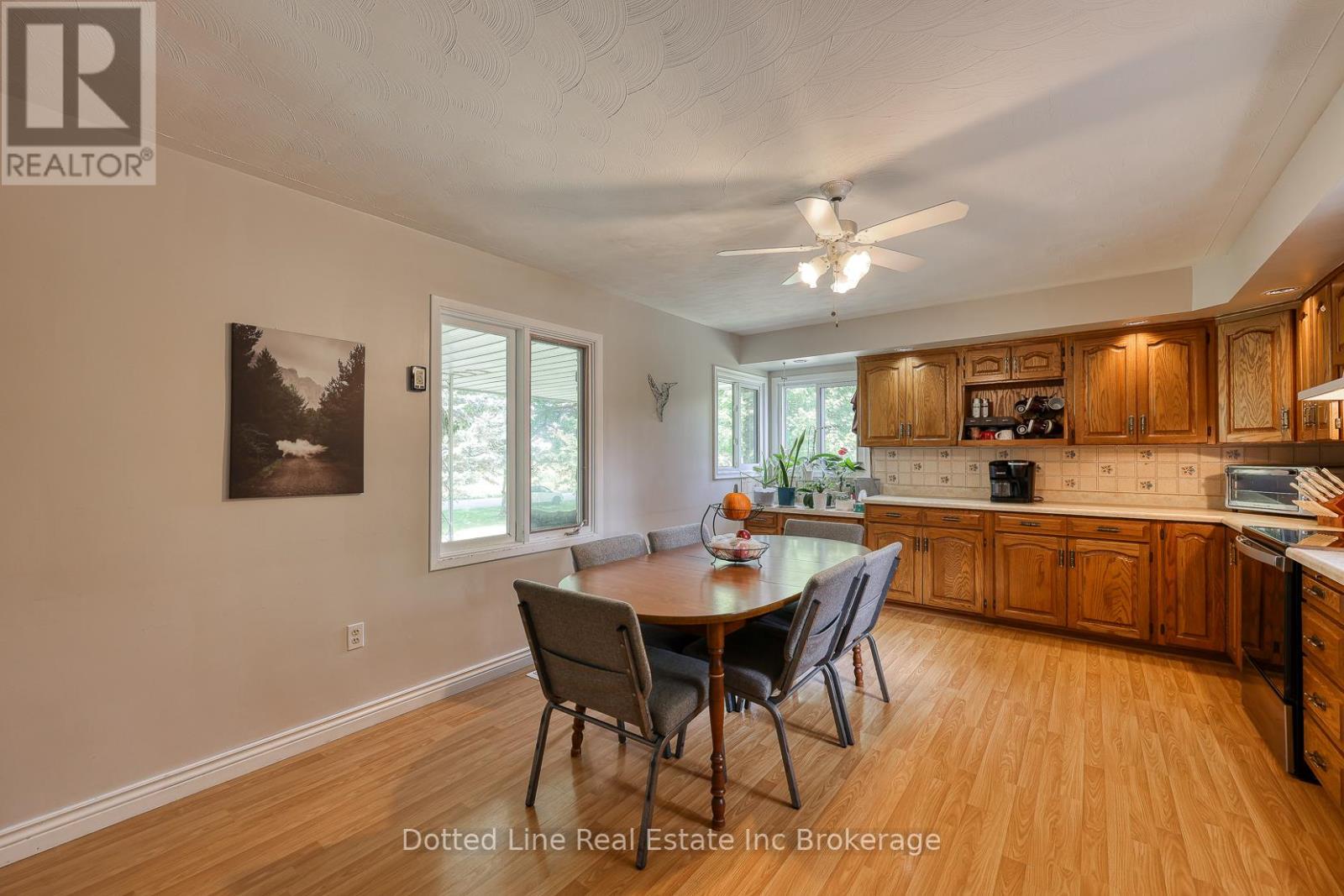 1424 Burford-Delhi Townline, Norfolk, Ontario  N0E 1R0 - Photo 19 - X12393269